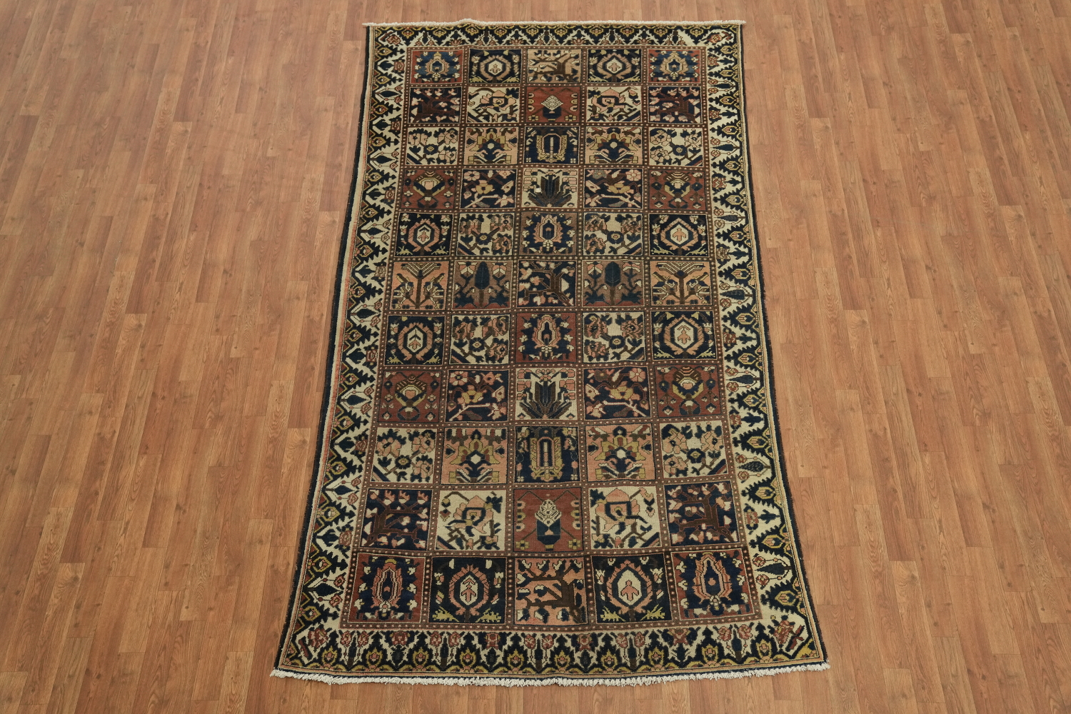 Garden Design Bakhtiari Persian Area Rug 5x10