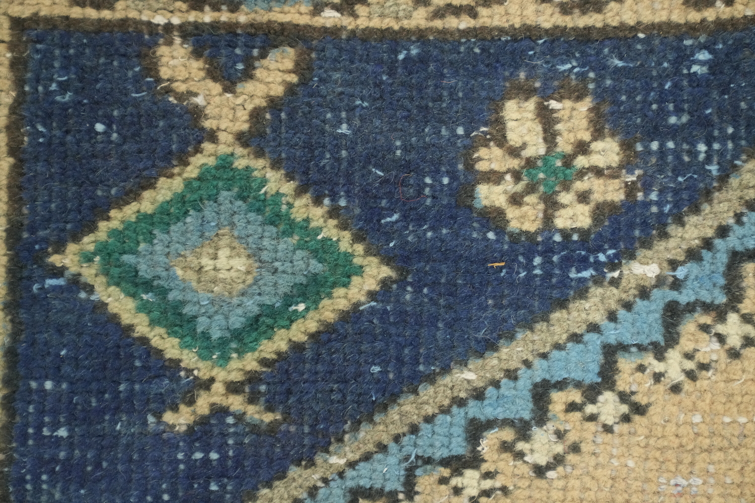 Geometric Wool Bakhtiari Persian Rug 5x7