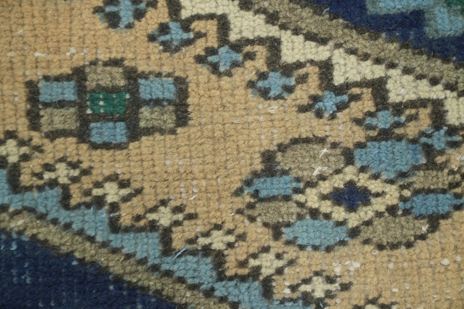 Geometric Wool Bakhtiari Persian Rug 5x7