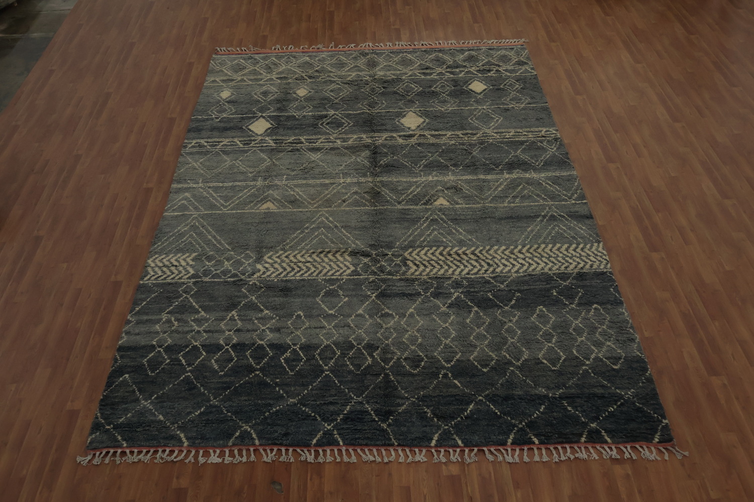 Chic Geometric Moroccan Large Rug 10x15 for Modern and Stylish Decor