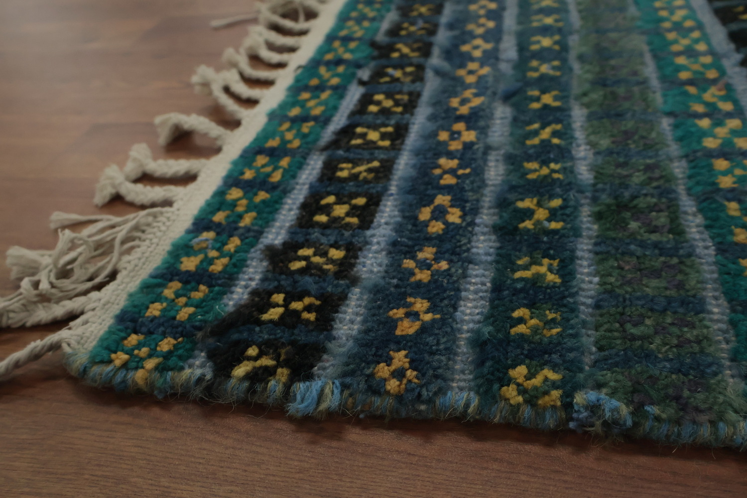 Classic Moroccan Large Area Rug 9x12 with Timeless Appeal