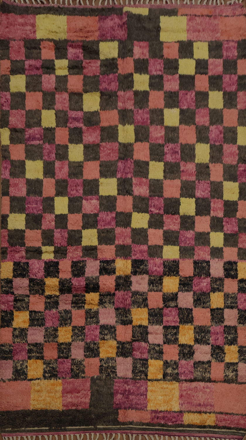 Checkered Moroccan Area Rug 6x10 for a Chic and Modern Look