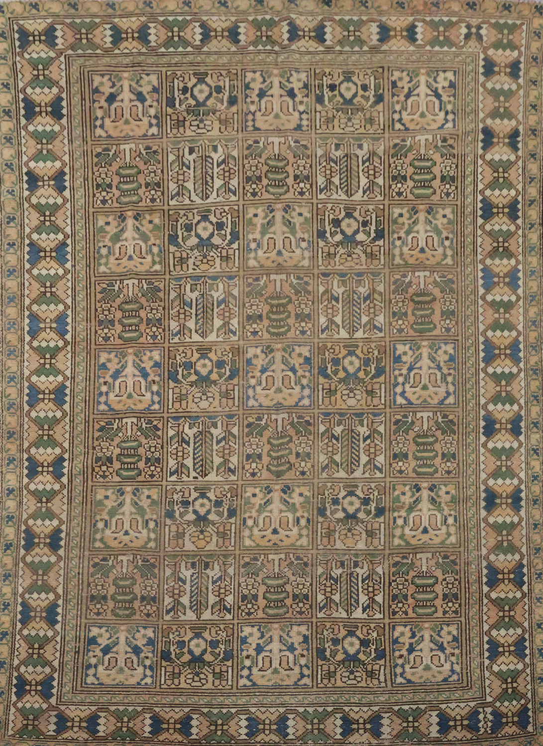 Garden Design Vintage Muted Color Bakhtiari Persian Area Rug 7x10