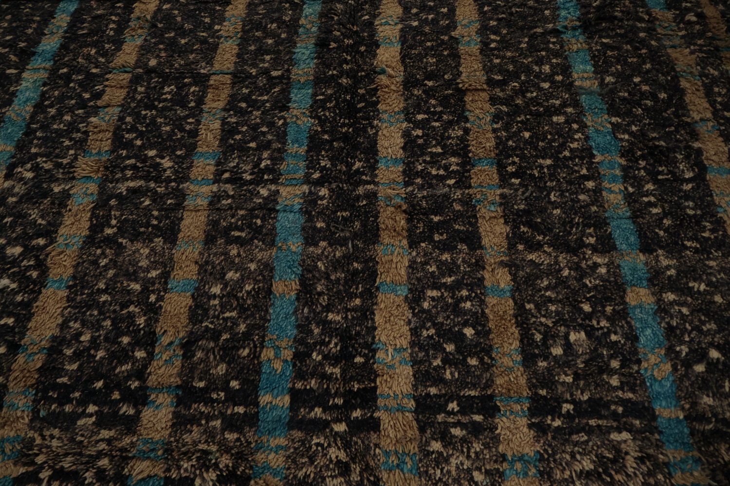 Artisan-Crafted Moroccan Large Area Rug 10x14 A Touch of Elegance