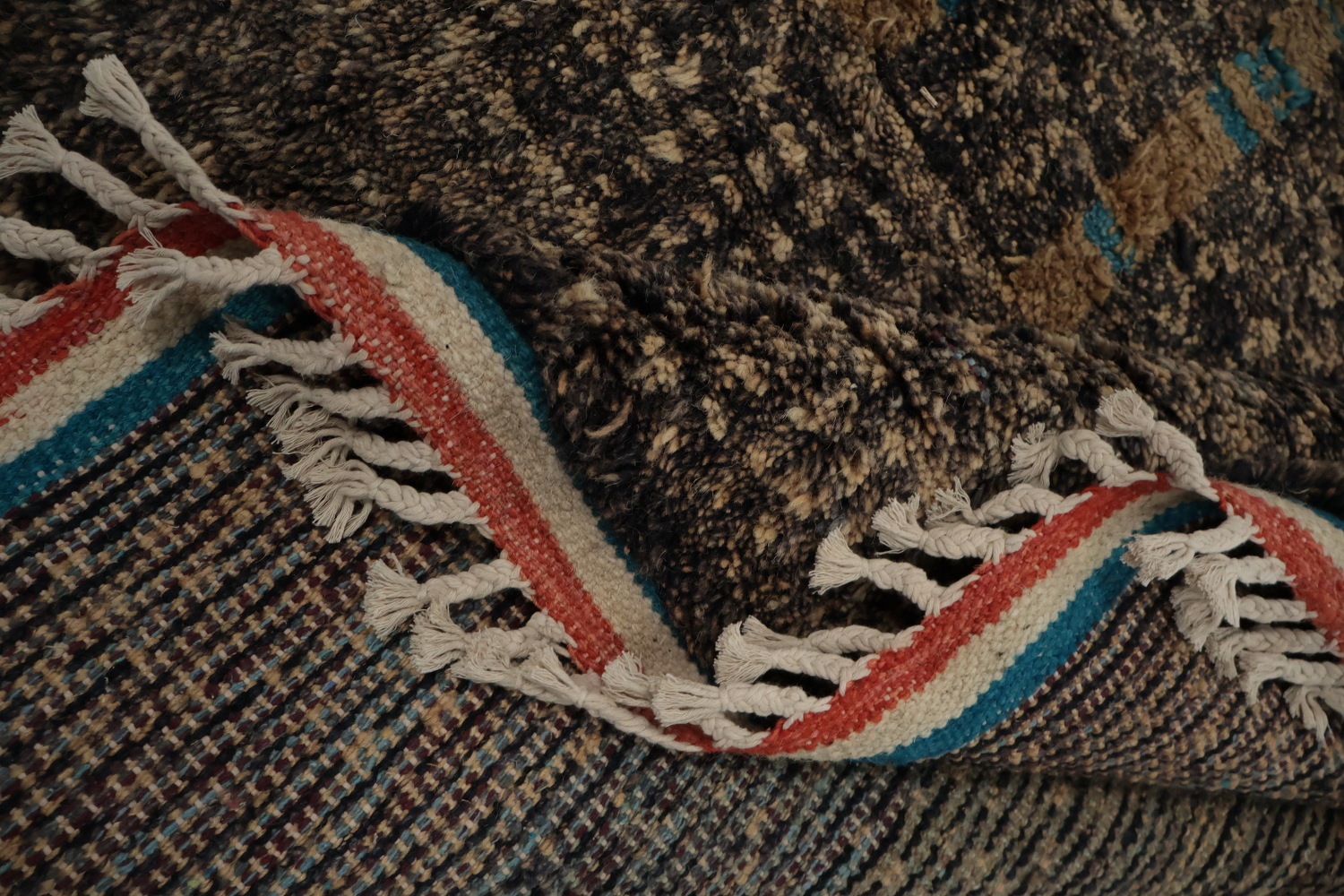 Artisan-Crafted Moroccan Large Area Rug 10x14 A Touch of Elegance