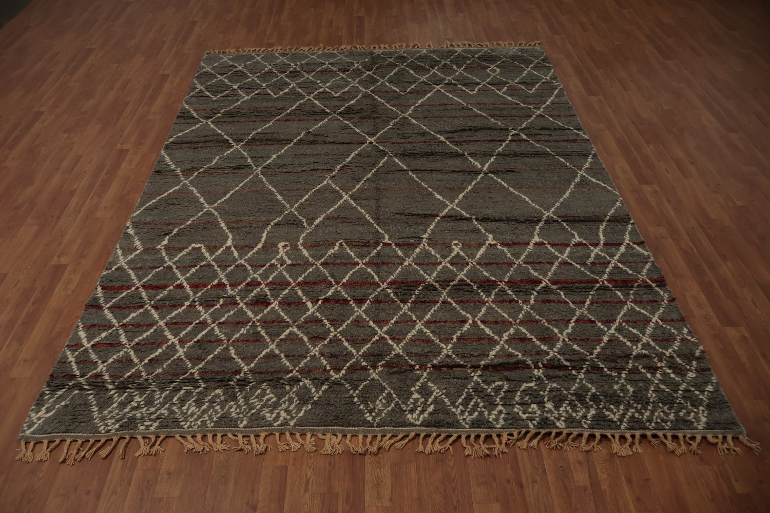 Stylish Moroccan Area Rug 8x11 with Subtle Lattice Detailing