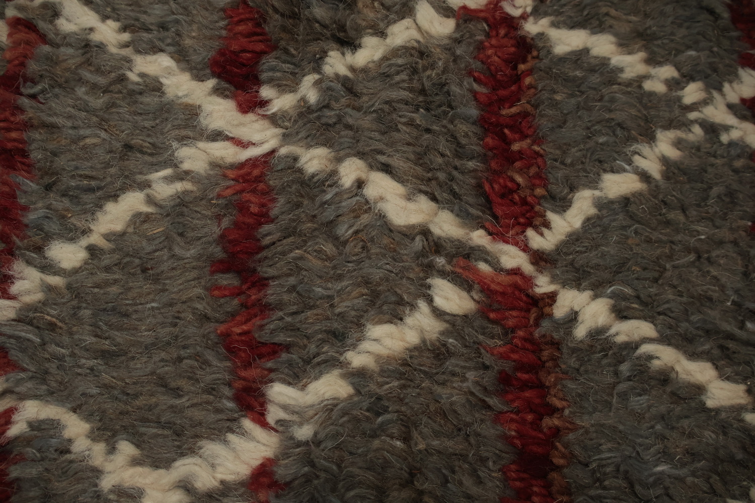 Stylish Moroccan Area Rug 8x11 with Subtle Lattice Detailing