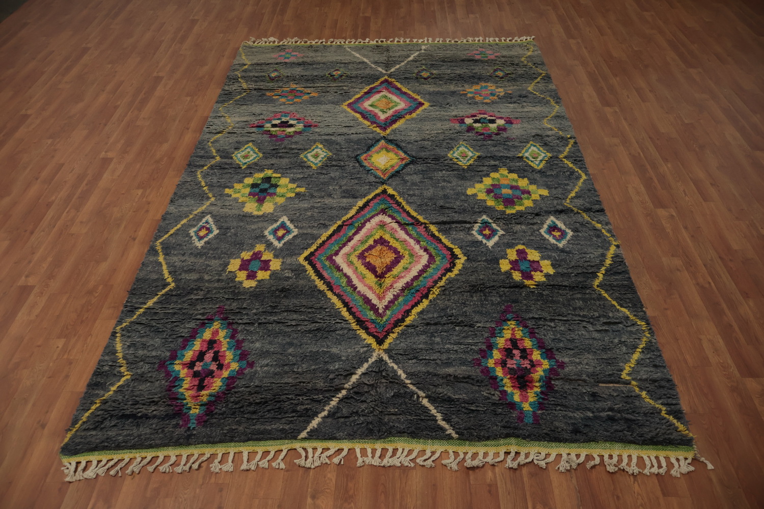 Stylish Geometric Moroccan Area Rug 7x11 to Enhance Your Home Decor