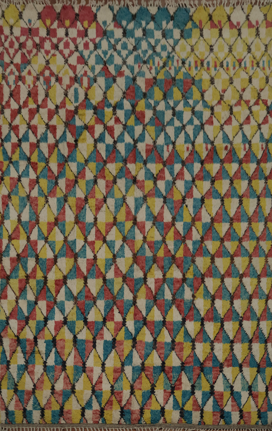 Bright Geometric Moroccan Area Rug 9x13 with Rich Diamond Forms