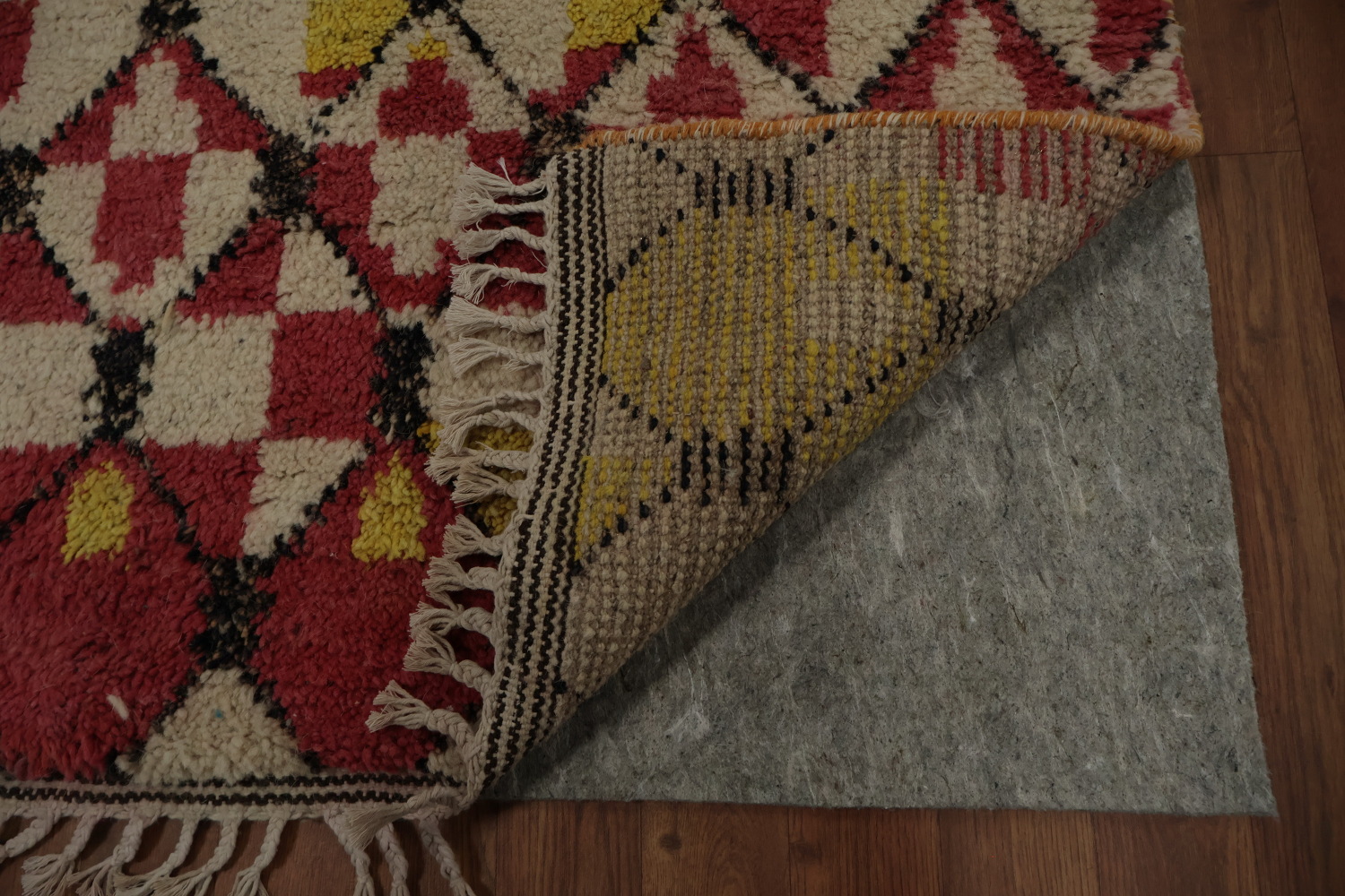 Bright Geometric Moroccan Area Rug 9x13 with Rich Diamond Forms