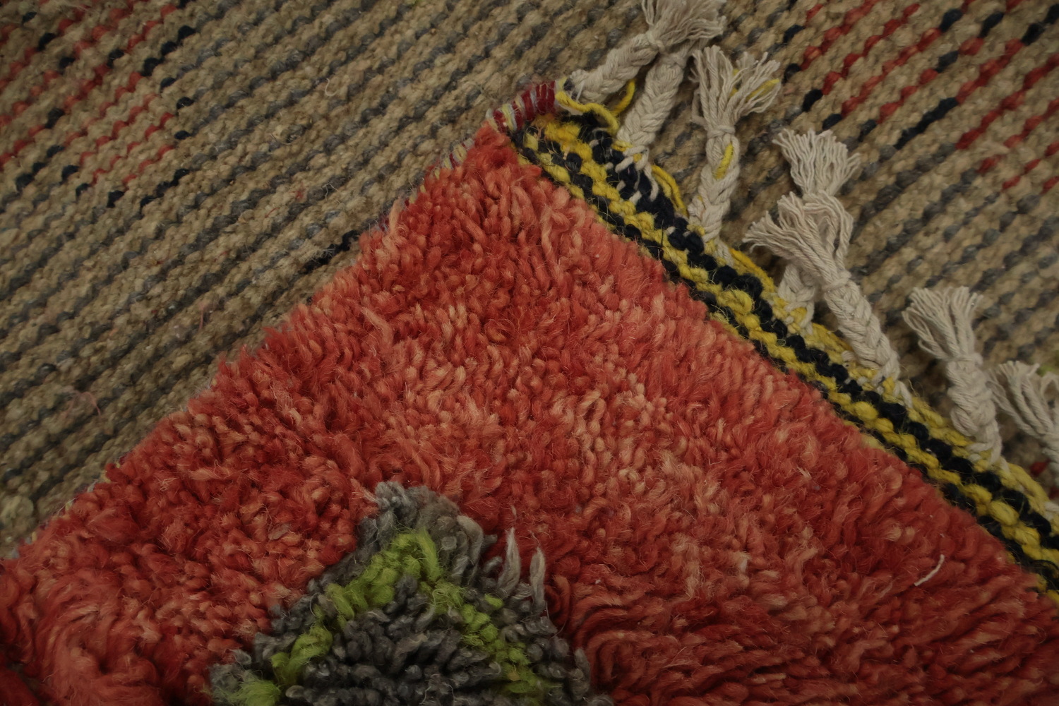 Vibrant Design Moroccan Area Rug 7x10 with Bold Geometric Motifs