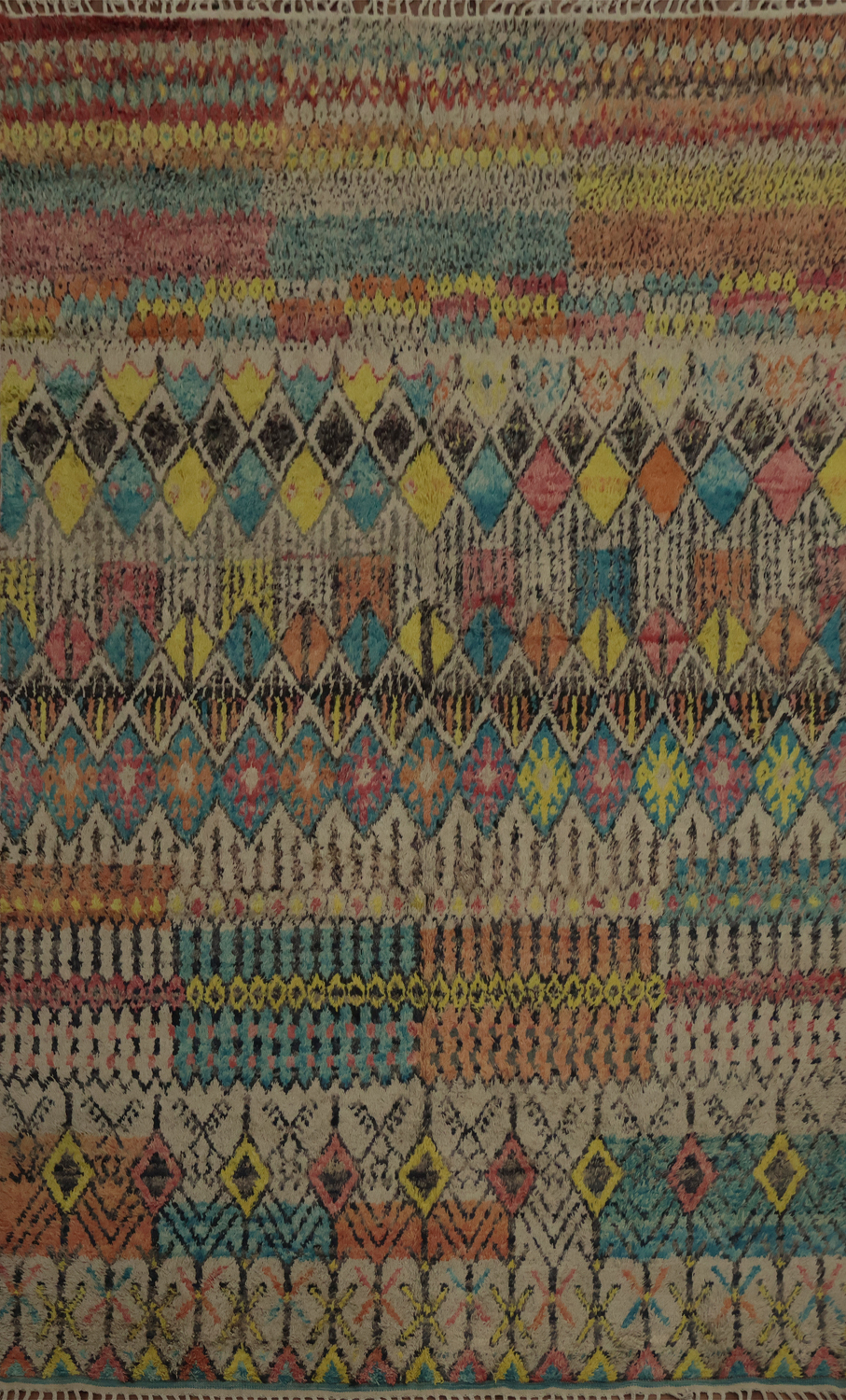 Bohemian Moroccan Area Rug 9x15 for a Modern Artistic Touch