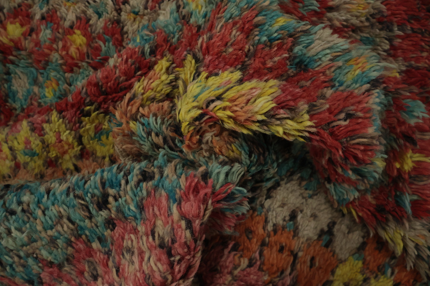 Bohemian Moroccan Area Rug 9x15 for a Modern Artistic Touch