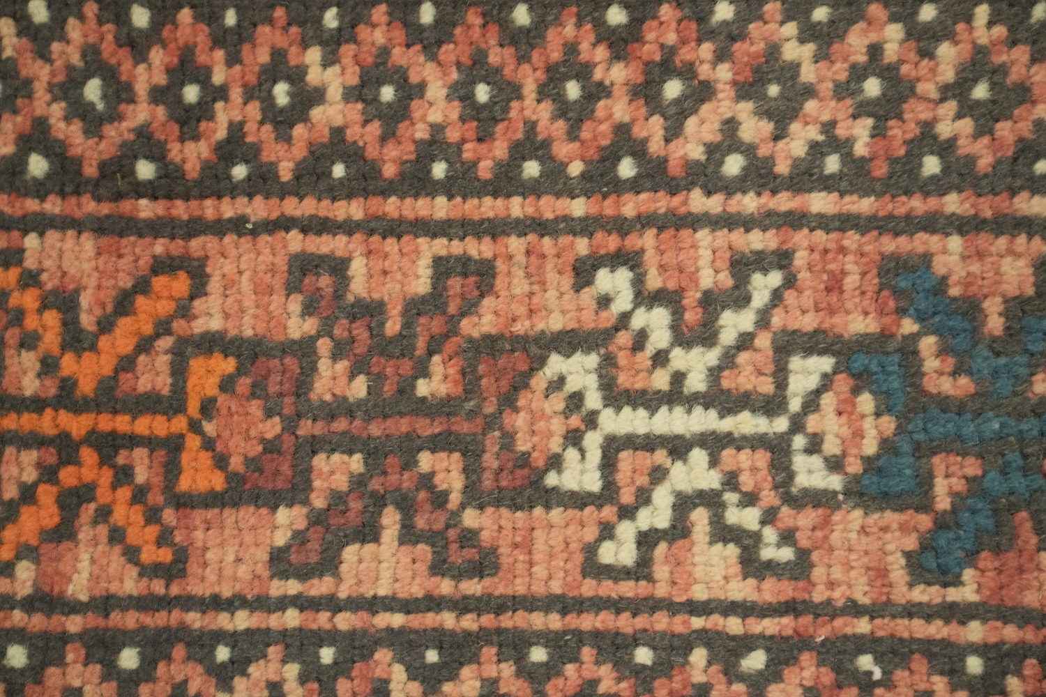 Vintage Geometric Lori Persian Area Rug 5x9