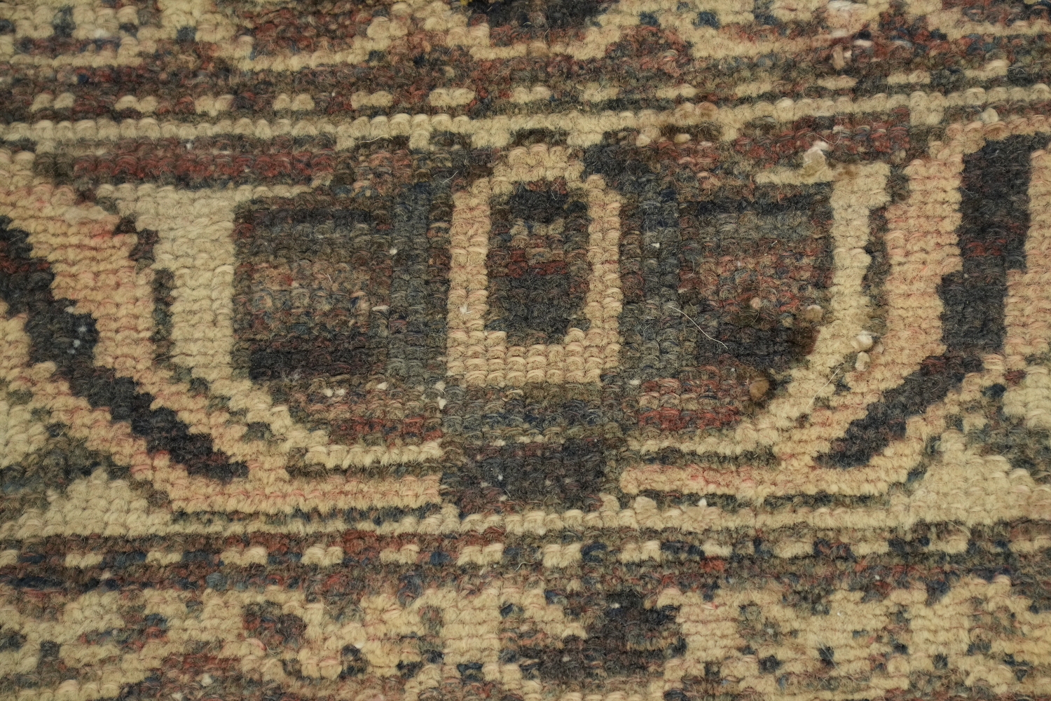 Distressed Bakhtiari Persian Area Rug 5x10
