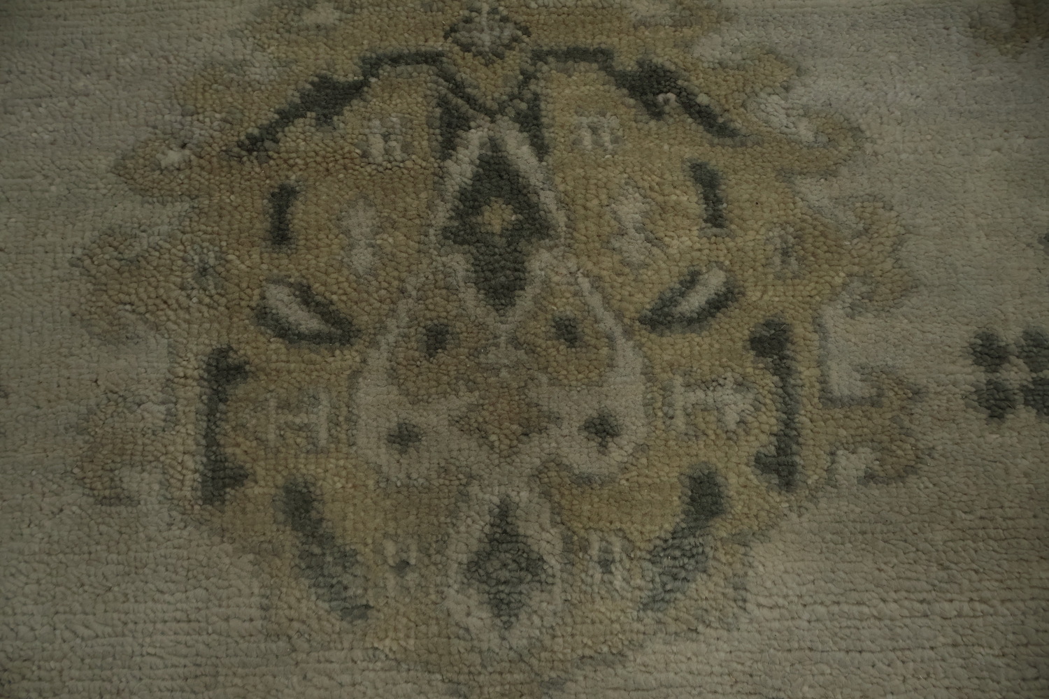 Elegant Oushak Area Rug 8x10 for a Timeless Home Aesthetic