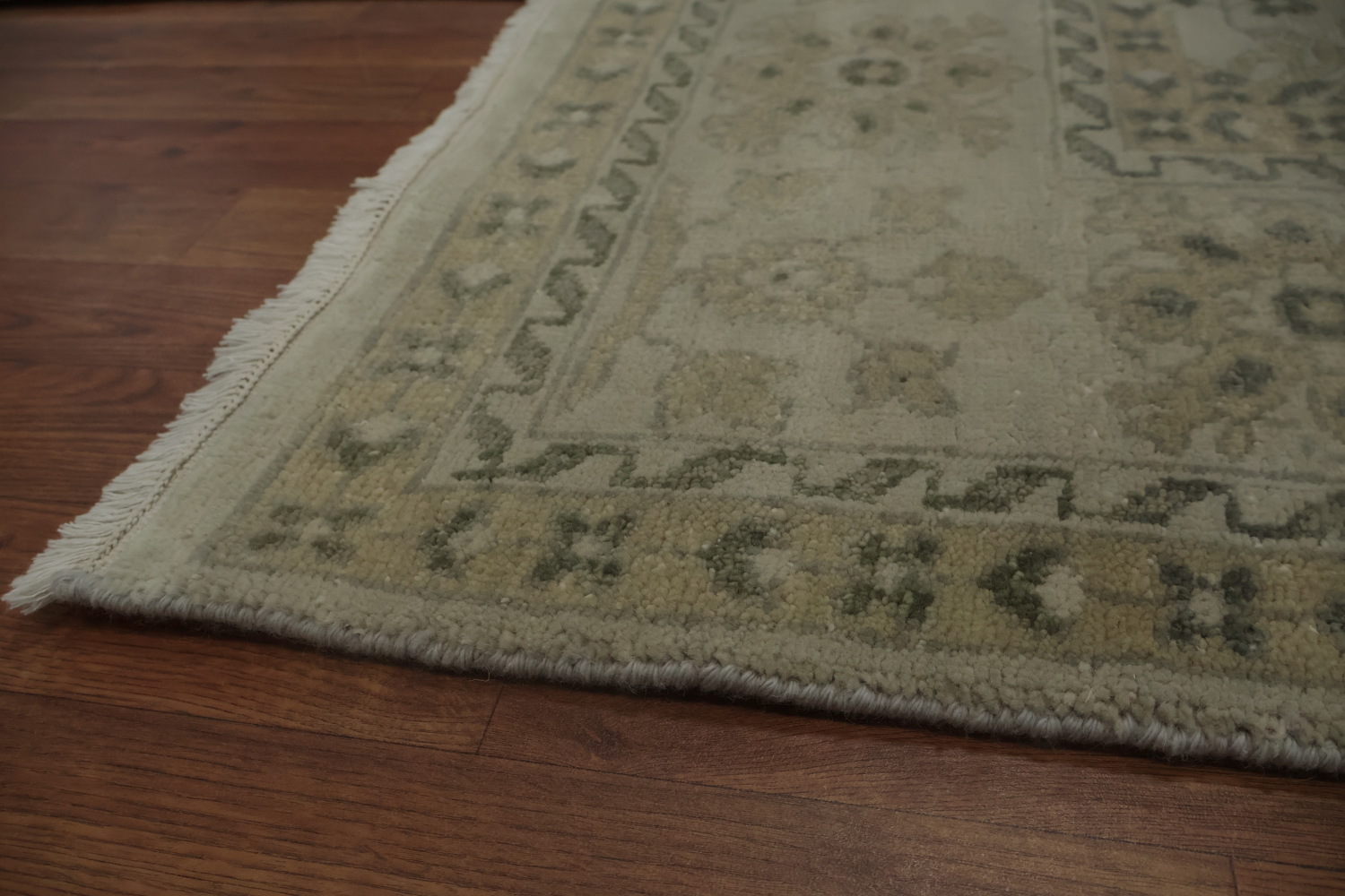 Elegant Oushak Area Rug 8x10 for a Timeless Home Aesthetic