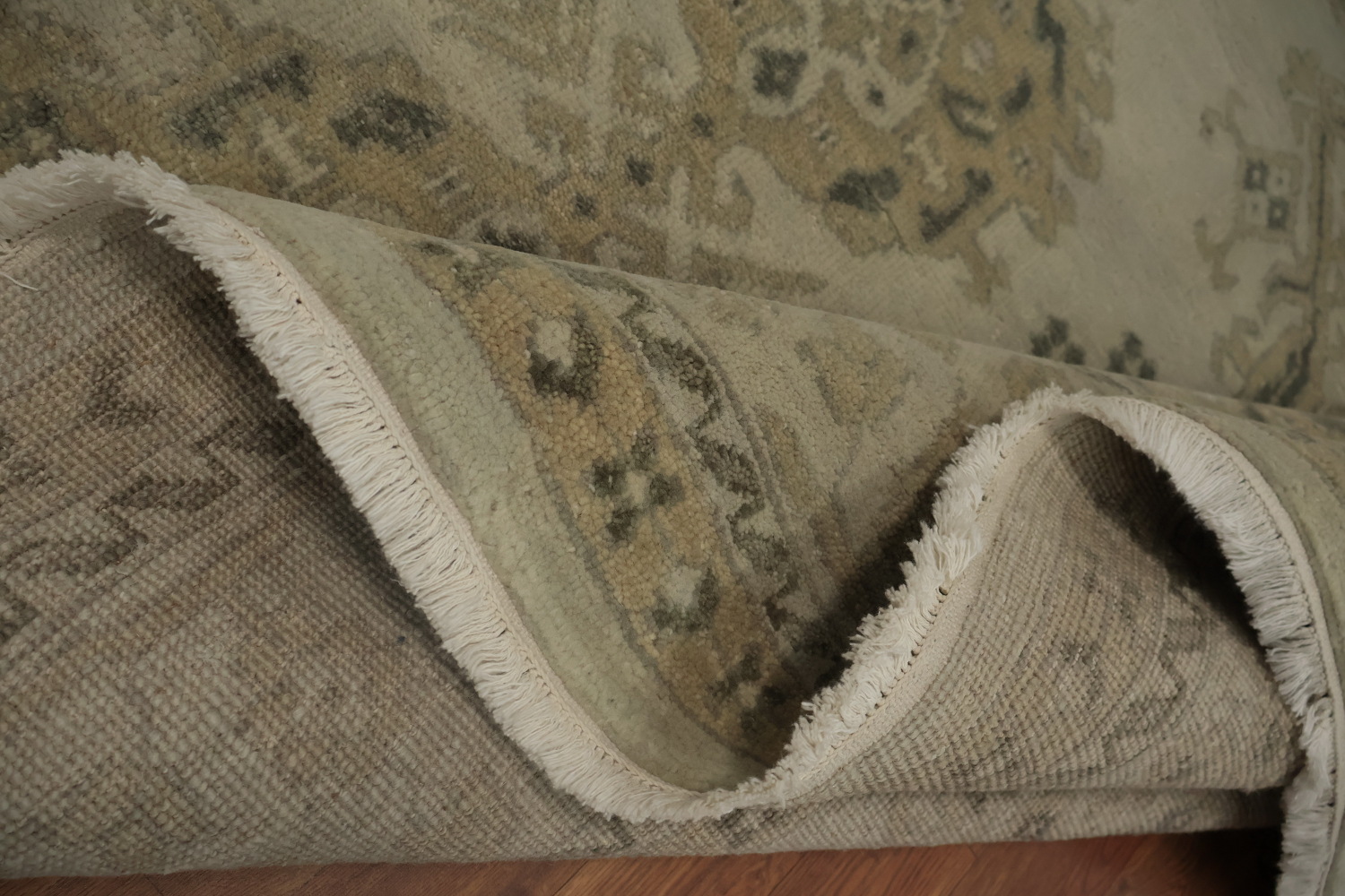 Elegant Oushak Area Rug 8x10 for a Timeless Home Aesthetic