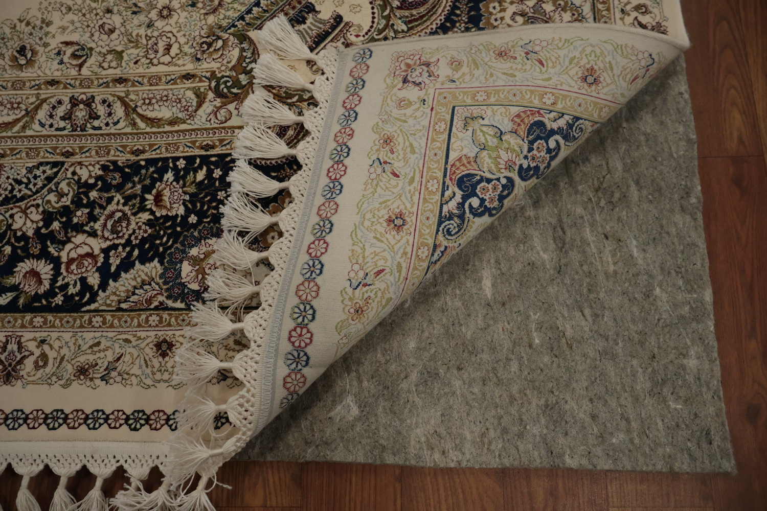 Luxury Qum Area Rug 7x10 Traditional Accents and Floral Motifs