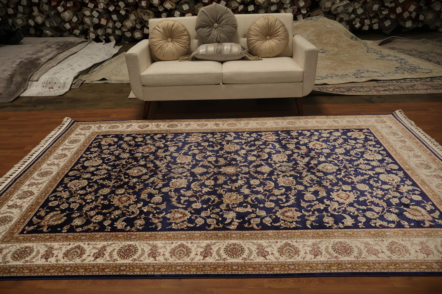 Traditional Style Qum Area Rug 7x10 Featuring Classic Floral Motifs