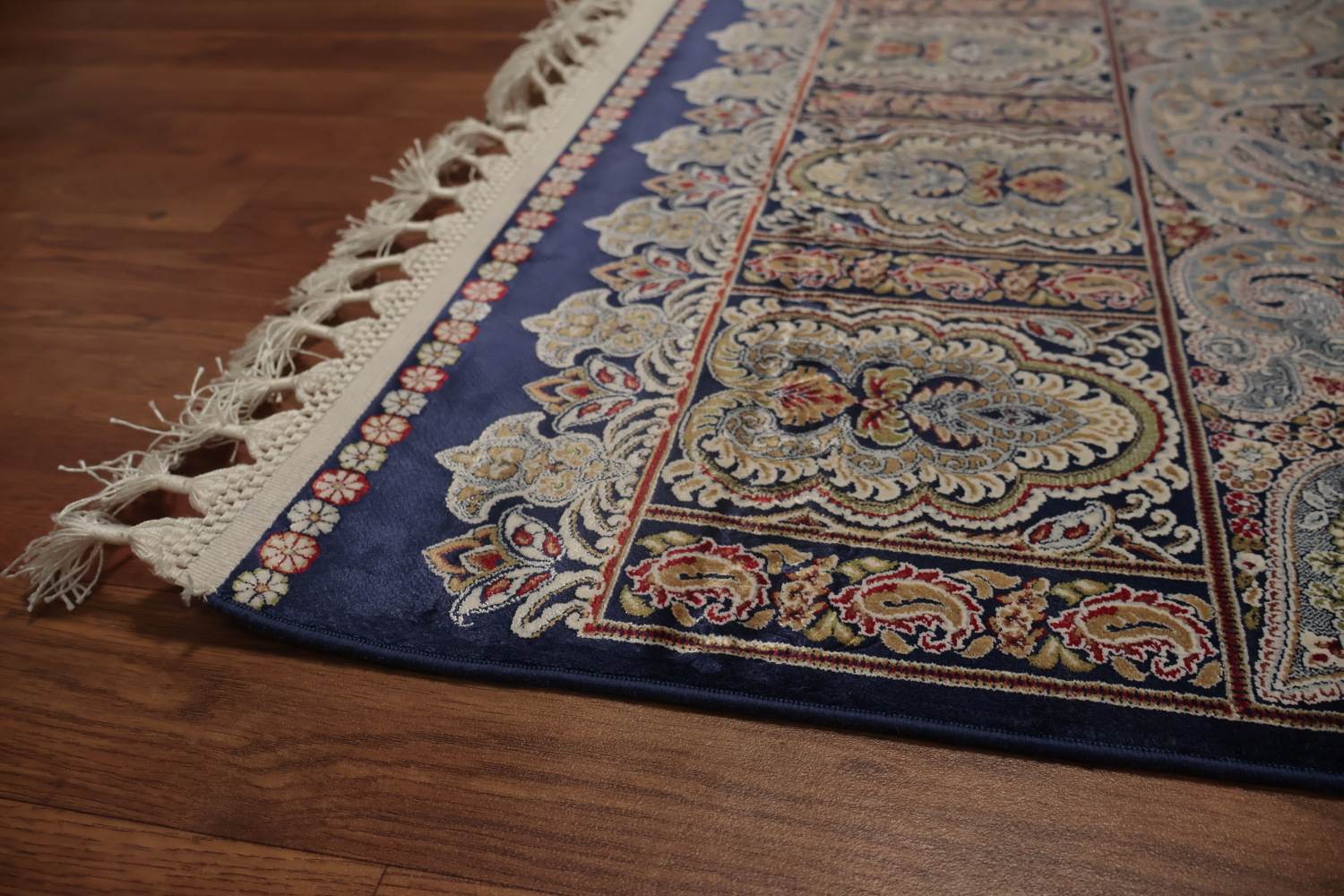 Elegant Handcrafted Qum Area Rug 7x10 with Timeless Classic Design