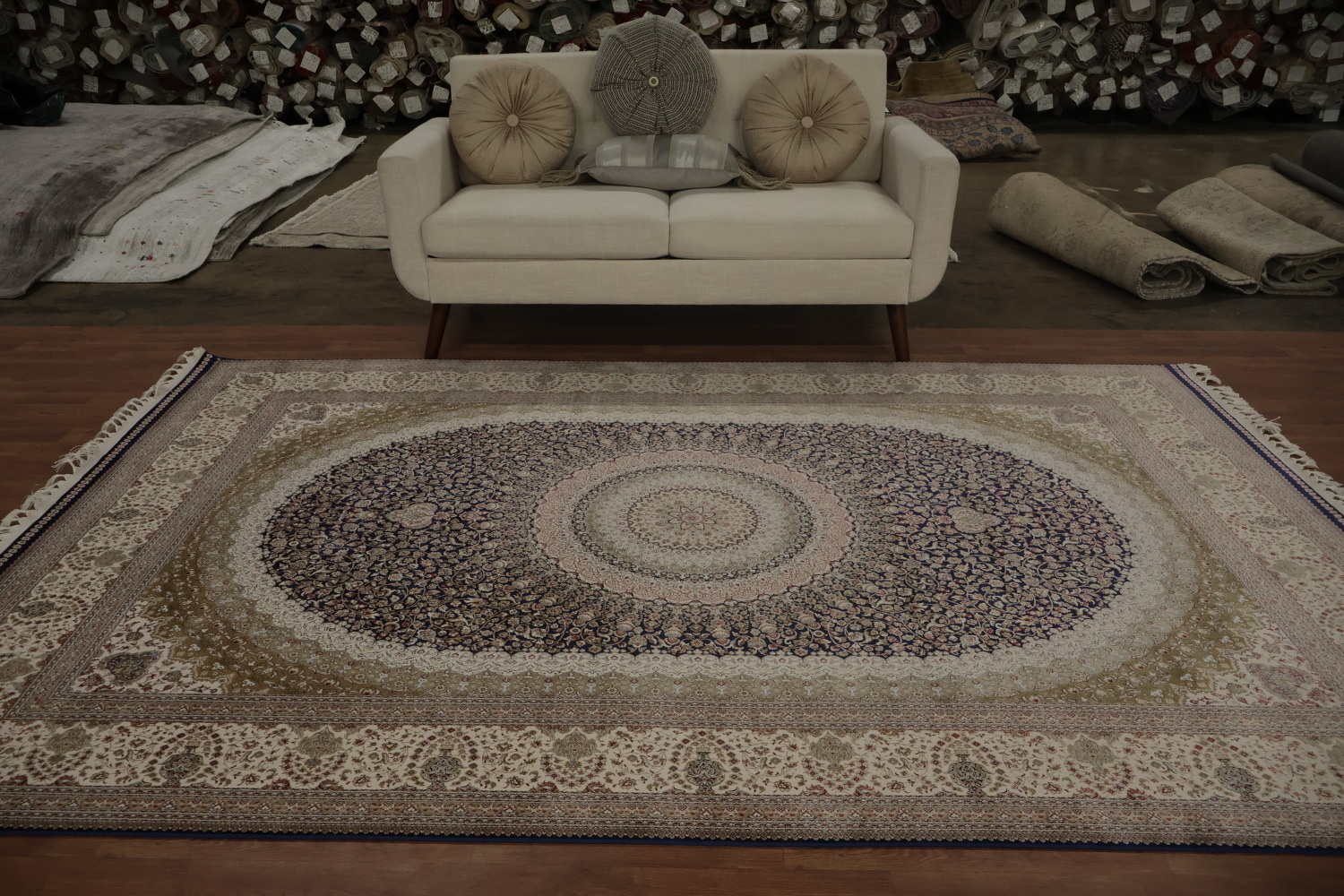 Stylish Medallion Qum Area Rug 7x10 with Delicate Floral Motifs