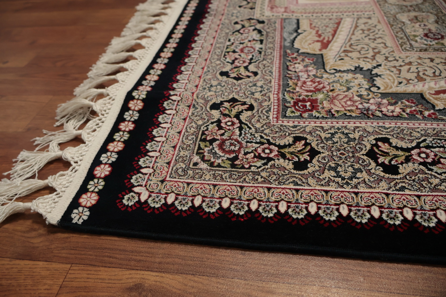 Exquisite Traditional Qum Area Rug 7x10 with Ornate Centerpiece Detail
