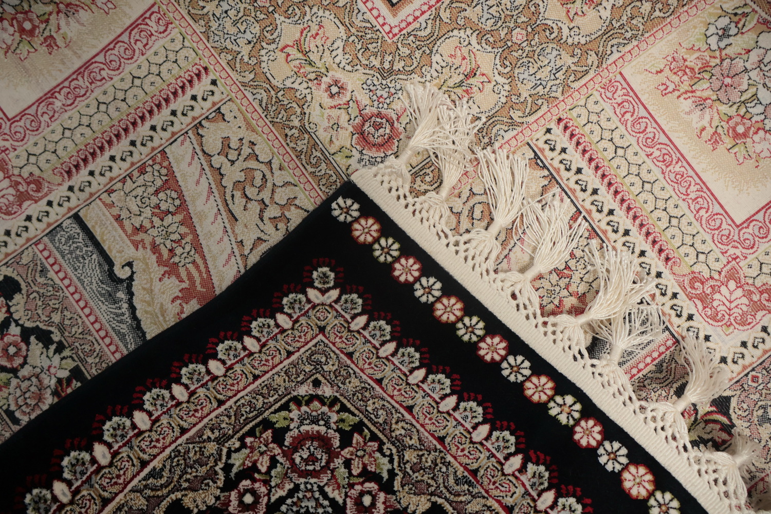 Exquisite Traditional Qum Area Rug 7x10 with Ornate Centerpiece Detail