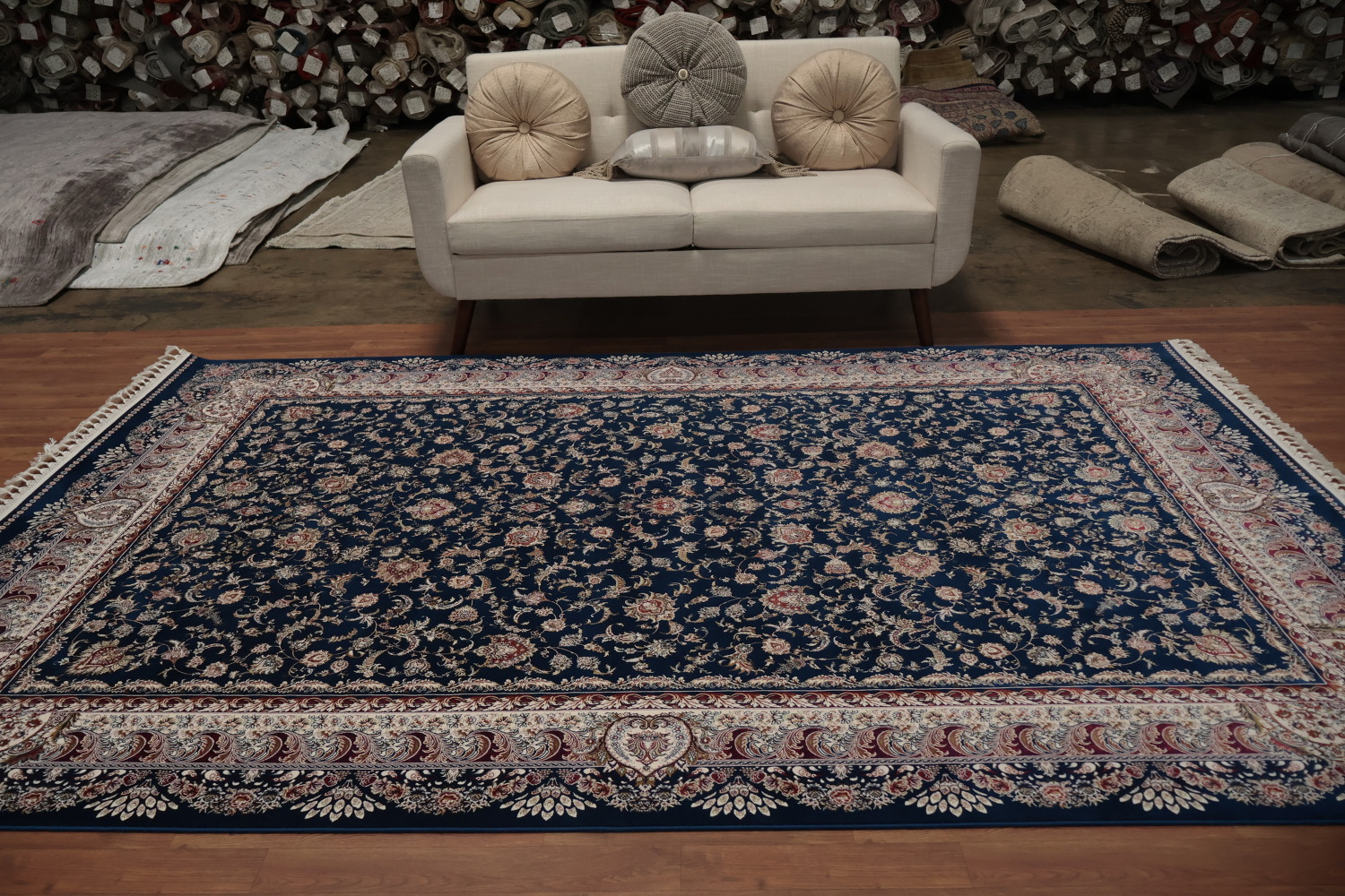 Elegant Persian-Inspired Floral Rug with Navy and Beige Highlights 7x10