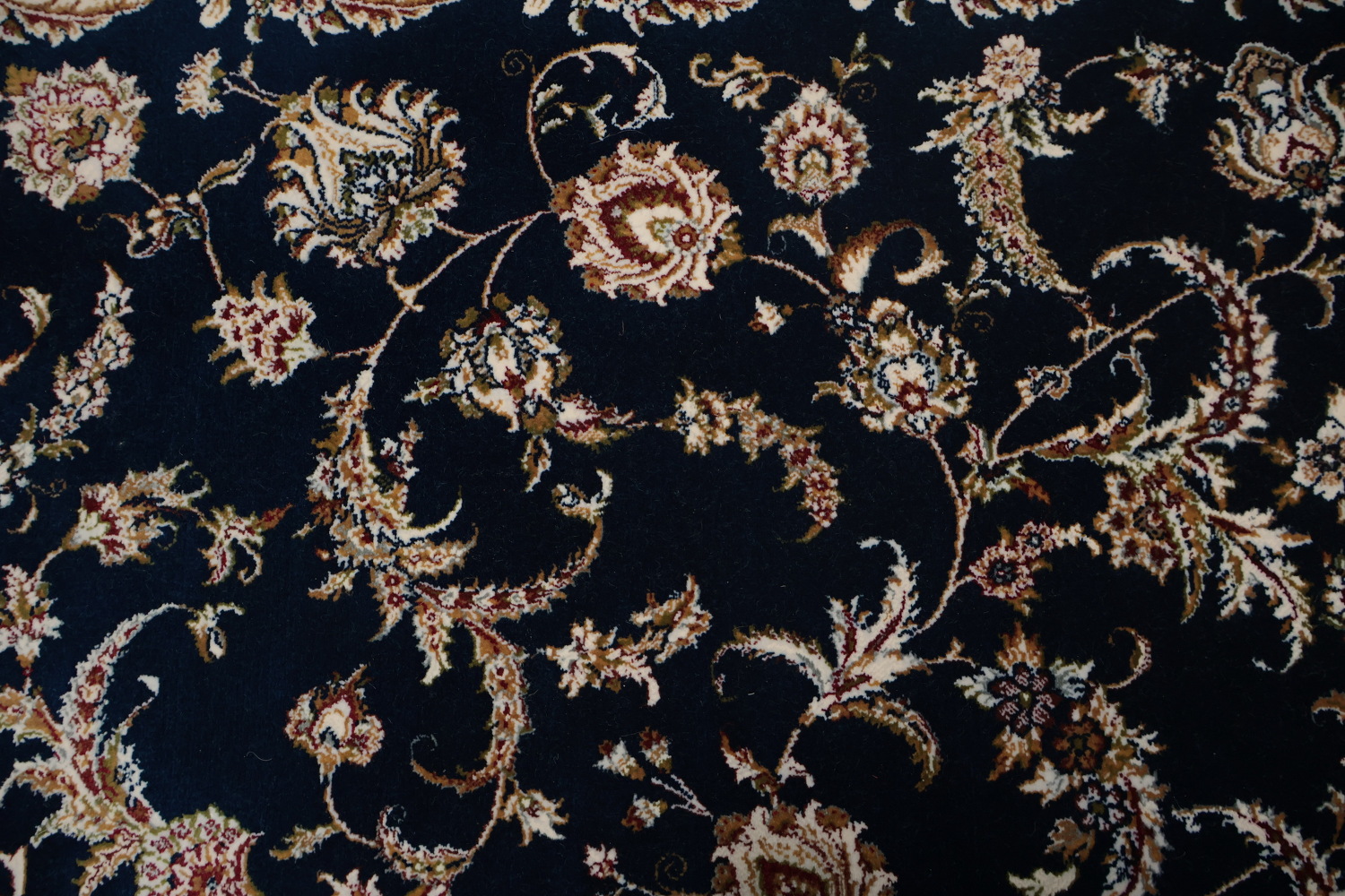 Elegant Persian-Inspired Floral Rug with Navy and Beige Highlights 7x10