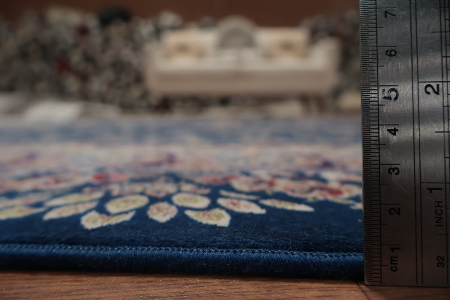 Elegant Persian-Inspired Floral Rug with Navy and Beige Highlights 7x10