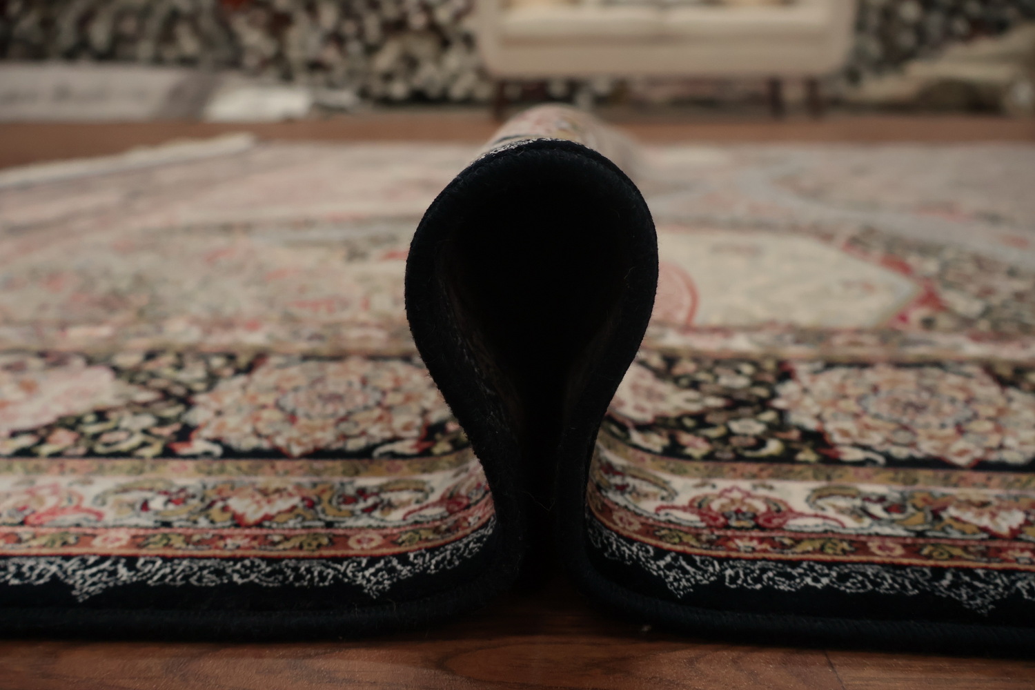 Elegant Traditional Paisley Design Rug with Intricate Patterns 7x10