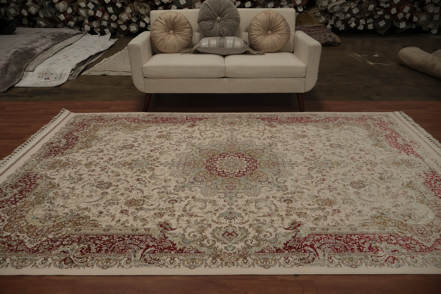 Traditional Elegance Qum Area Rug 7x10 for Home Decor