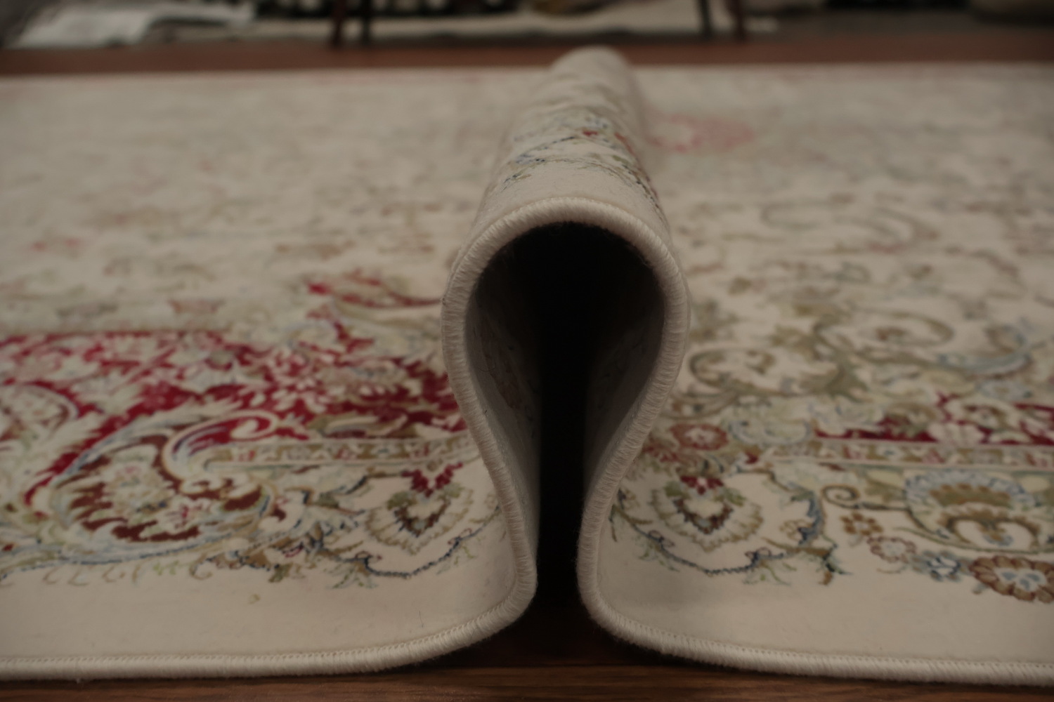 Traditional Elegance Qum Area Rug 7x10 for Home Decor