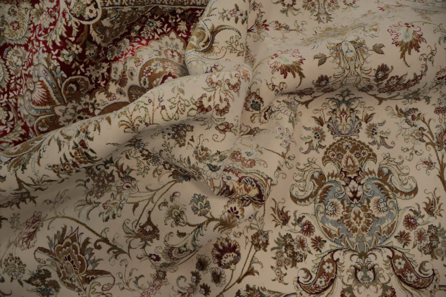 Traditional Elegance Qum Area Rug 7x10 for Home Decor