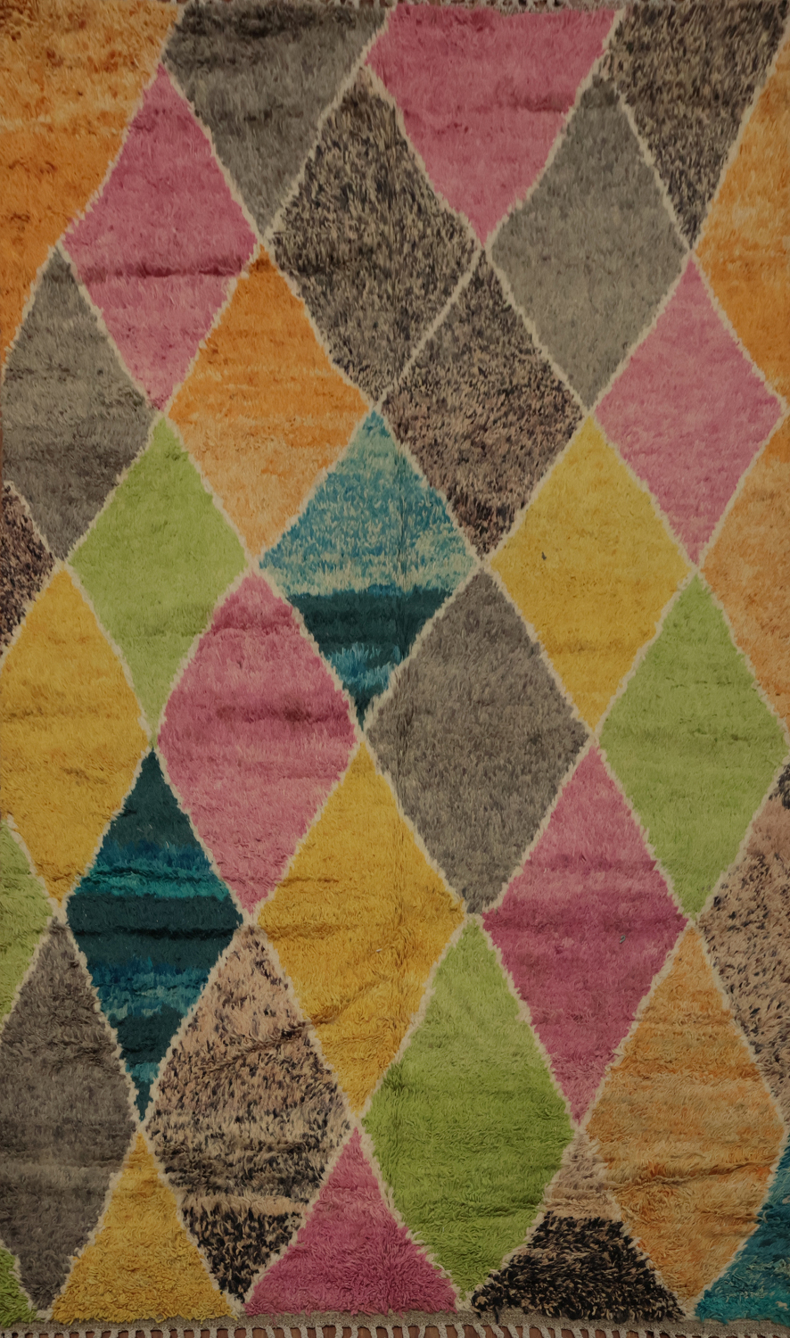 Diamond Motif Moroccan Area Rug 6x9 for Artistic Home Displays