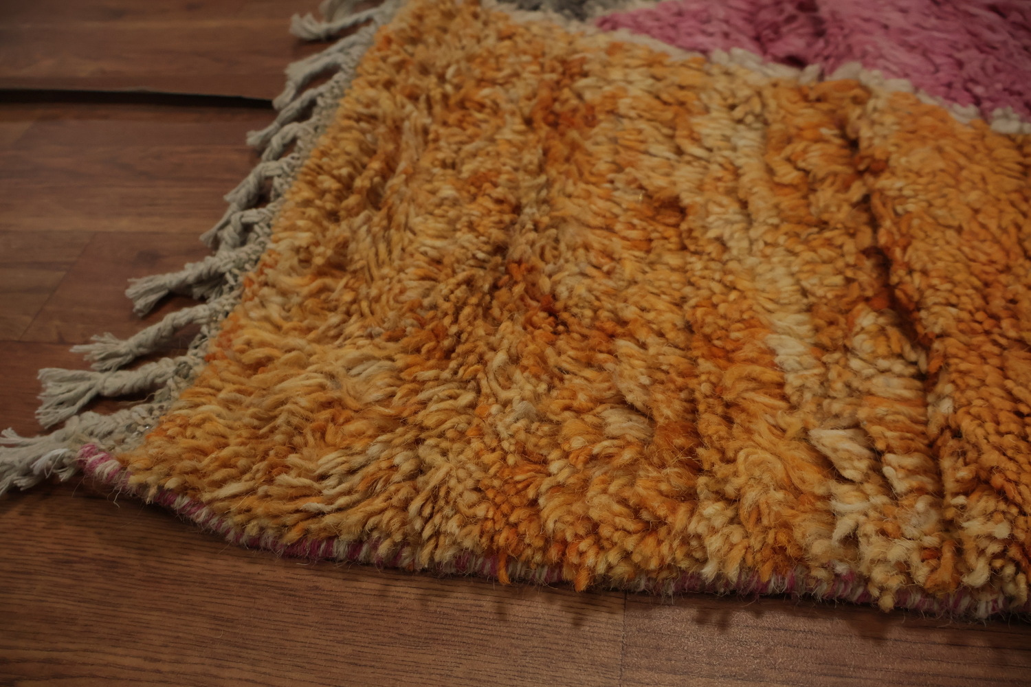 Diamond Motif Moroccan Area Rug 6x9 for Artistic Home Displays