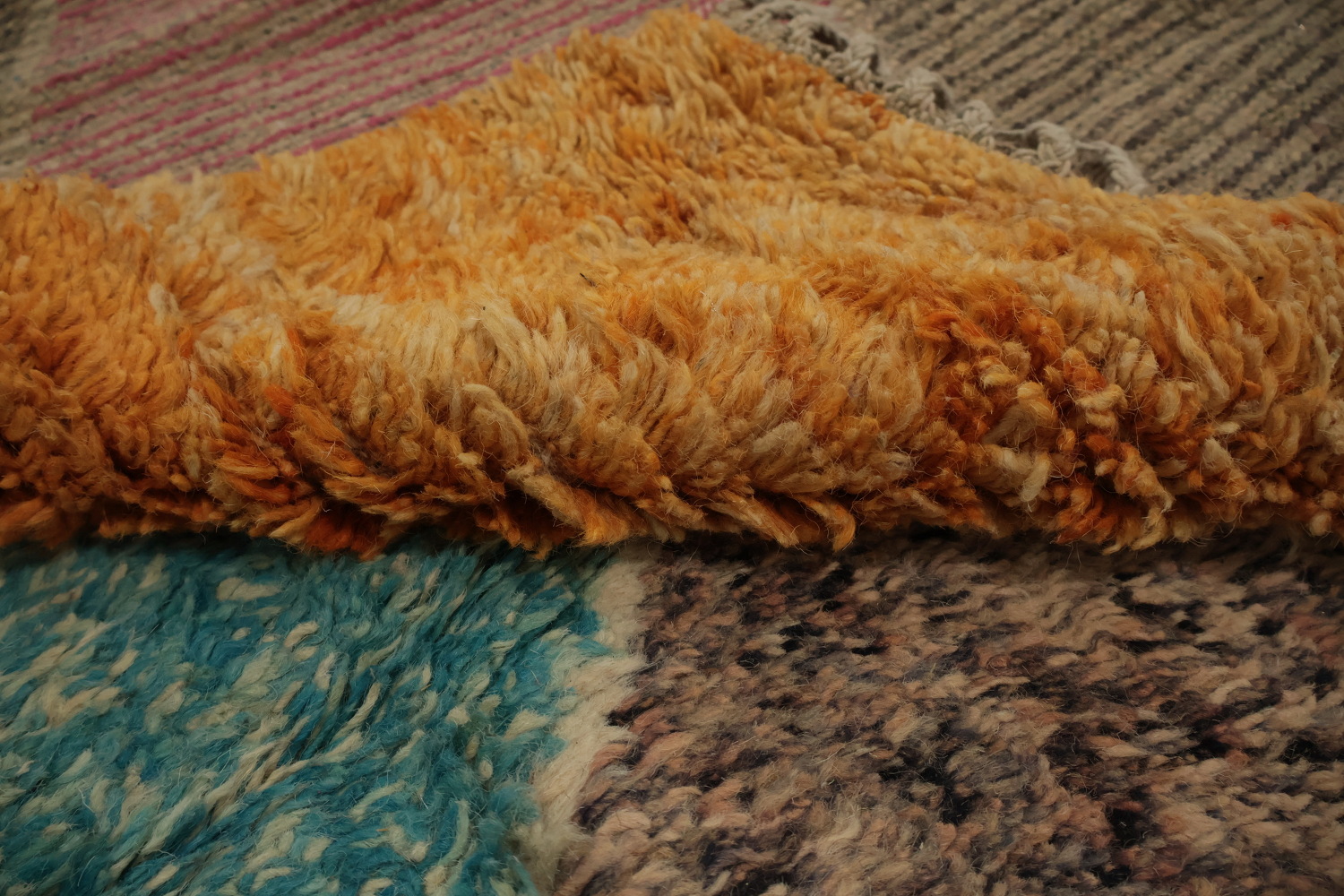 Diamond Motif Moroccan Area Rug 6x9 for Artistic Home Displays