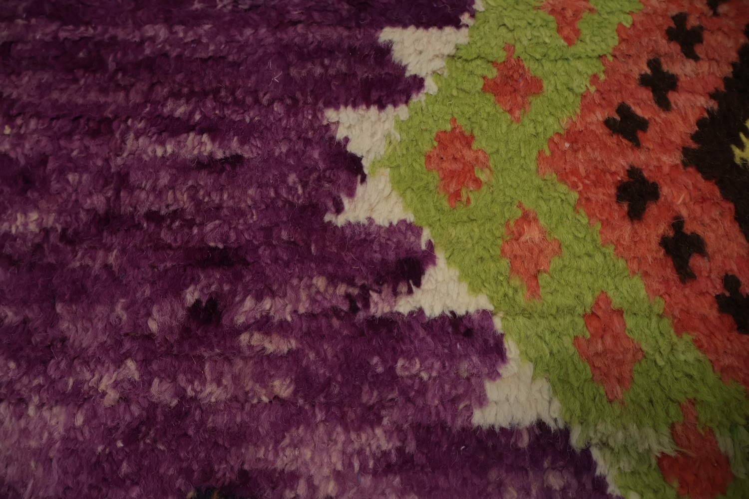 Vibrant Plush Moroccan Area Rug 6x9 with Rich Purple Background