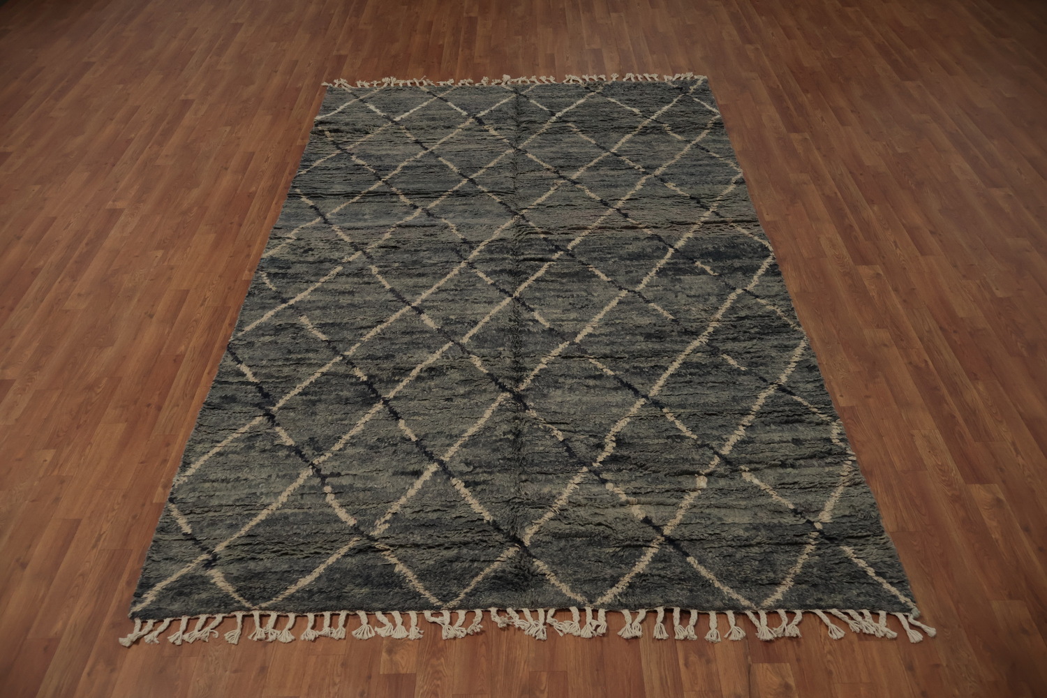 Timeless Elegance Trellis Moroccan Wool Area Rug 6x10 for Any Room