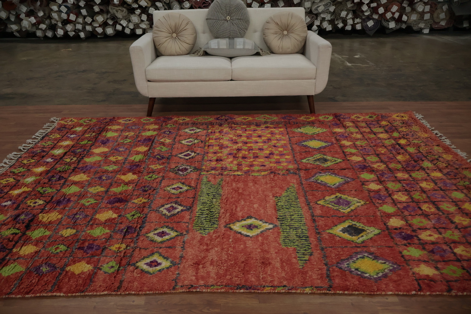 Diamond-Patterned Moroccan Area Rug 7x10 for Modern Interiors
