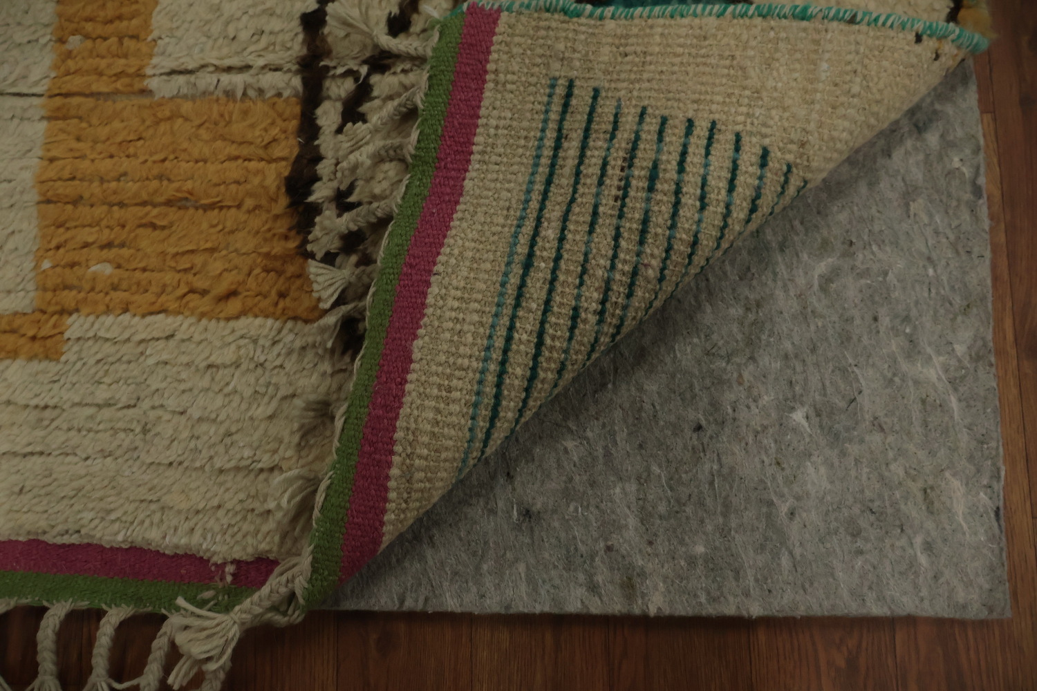 Geometric Earth Toned Moroccan Area Rug 6x10 to Enhance Cozy Spaces
