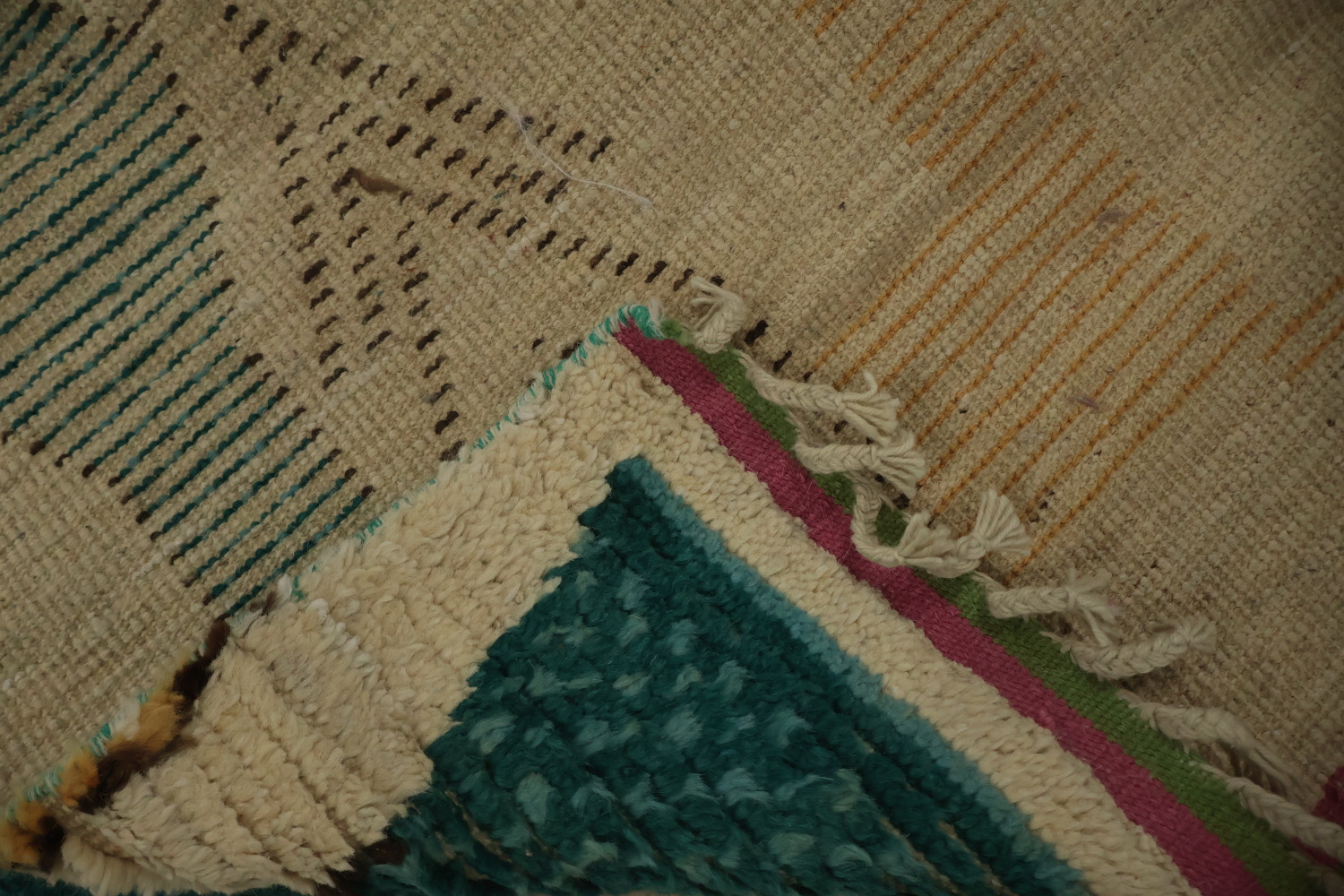 Geometric Earth Toned Moroccan Area Rug 6x10 to Enhance Cozy Spaces