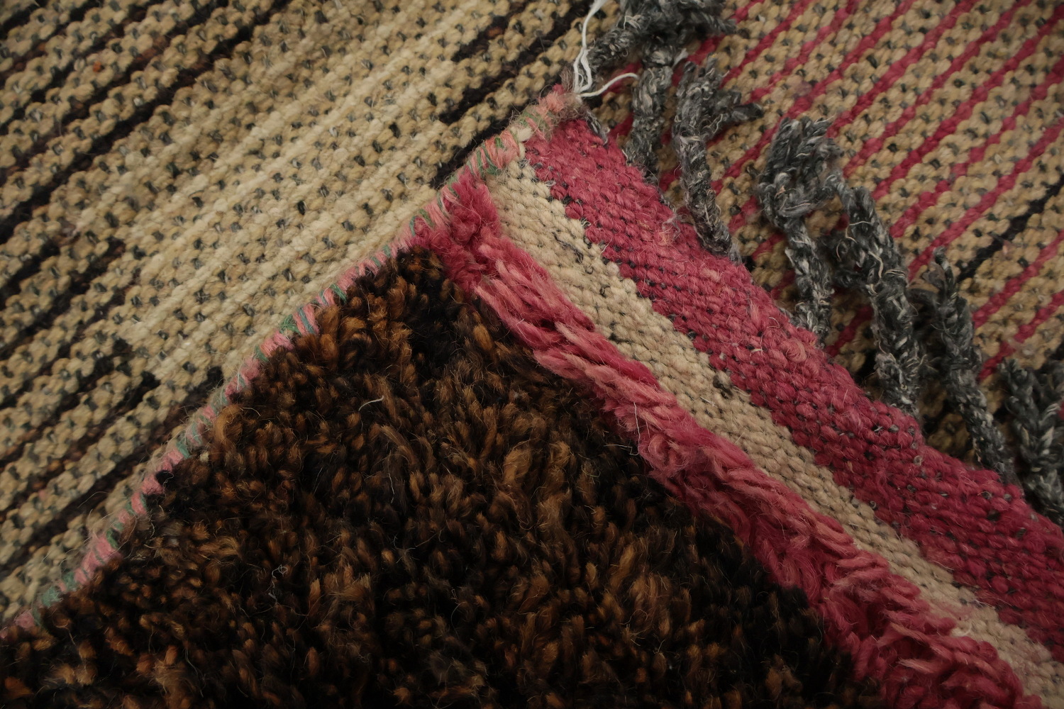 Abstract Plush Moroccan Area Rug 8x11 with Bold Geometric Patterns