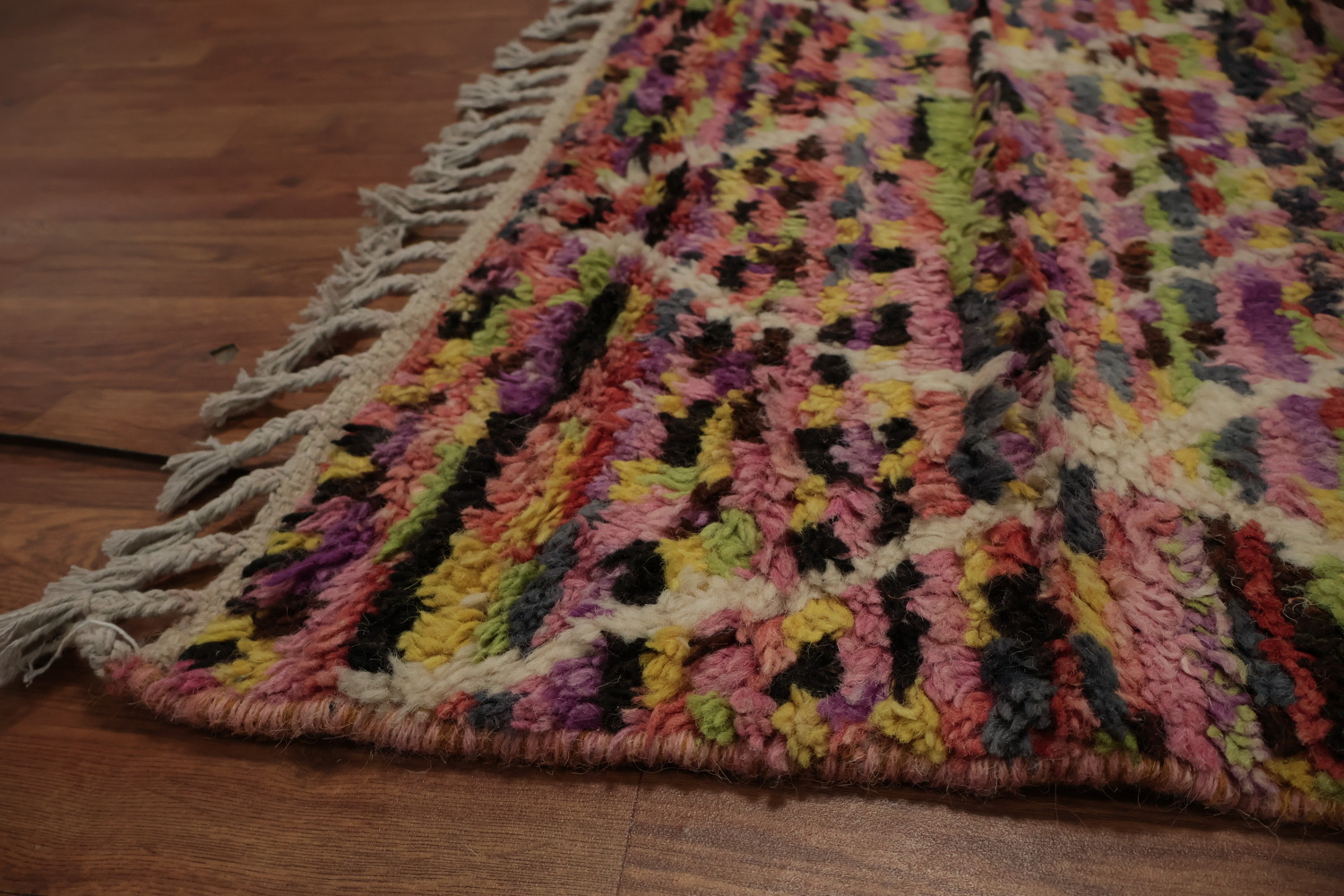 Artisan Plush Moroccan Area Rug 6x10 with Diamond Shapes and Texture