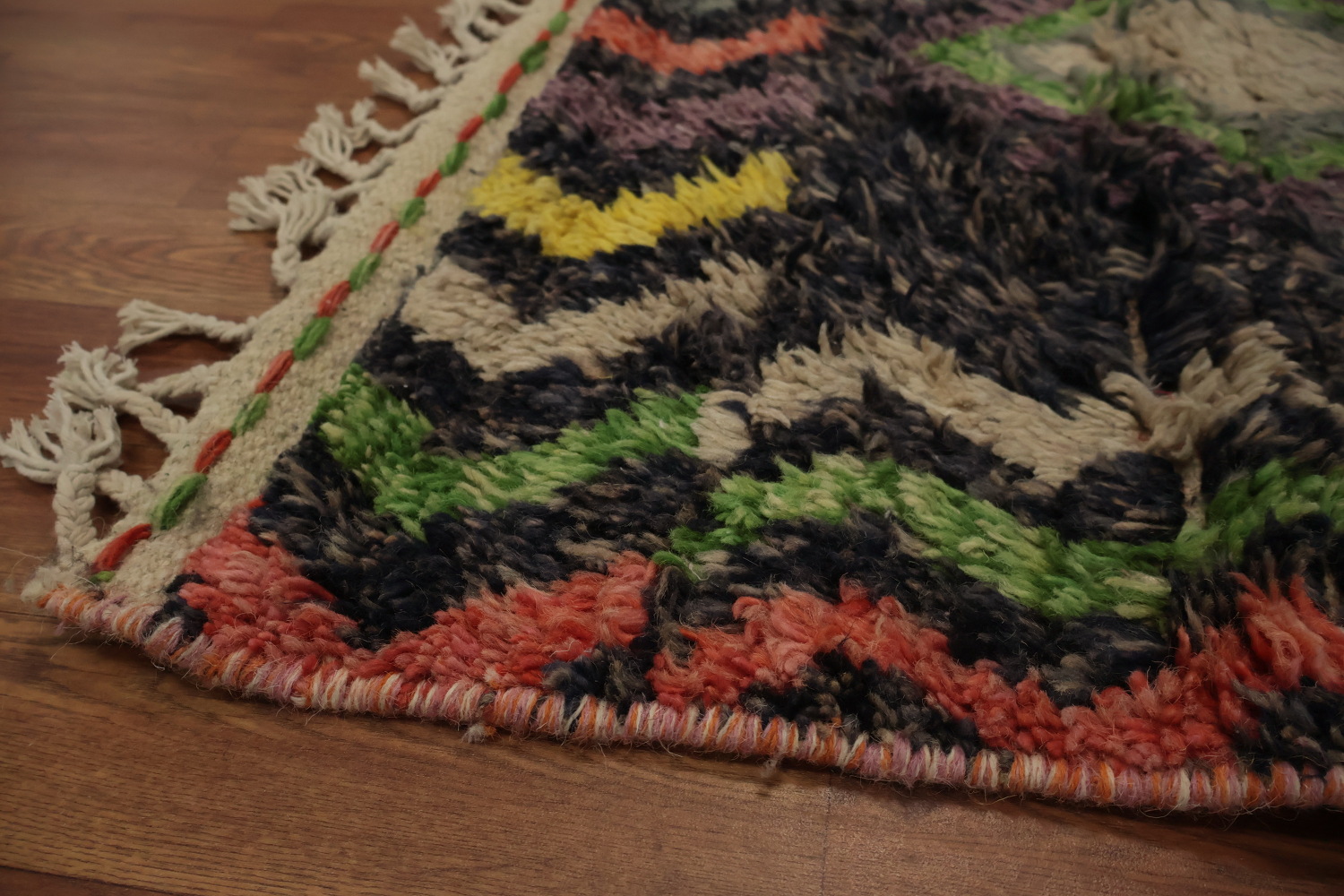 Eclectic Plush Moroccan Area Rug 9x13 for a Dynamic Room Vibe
