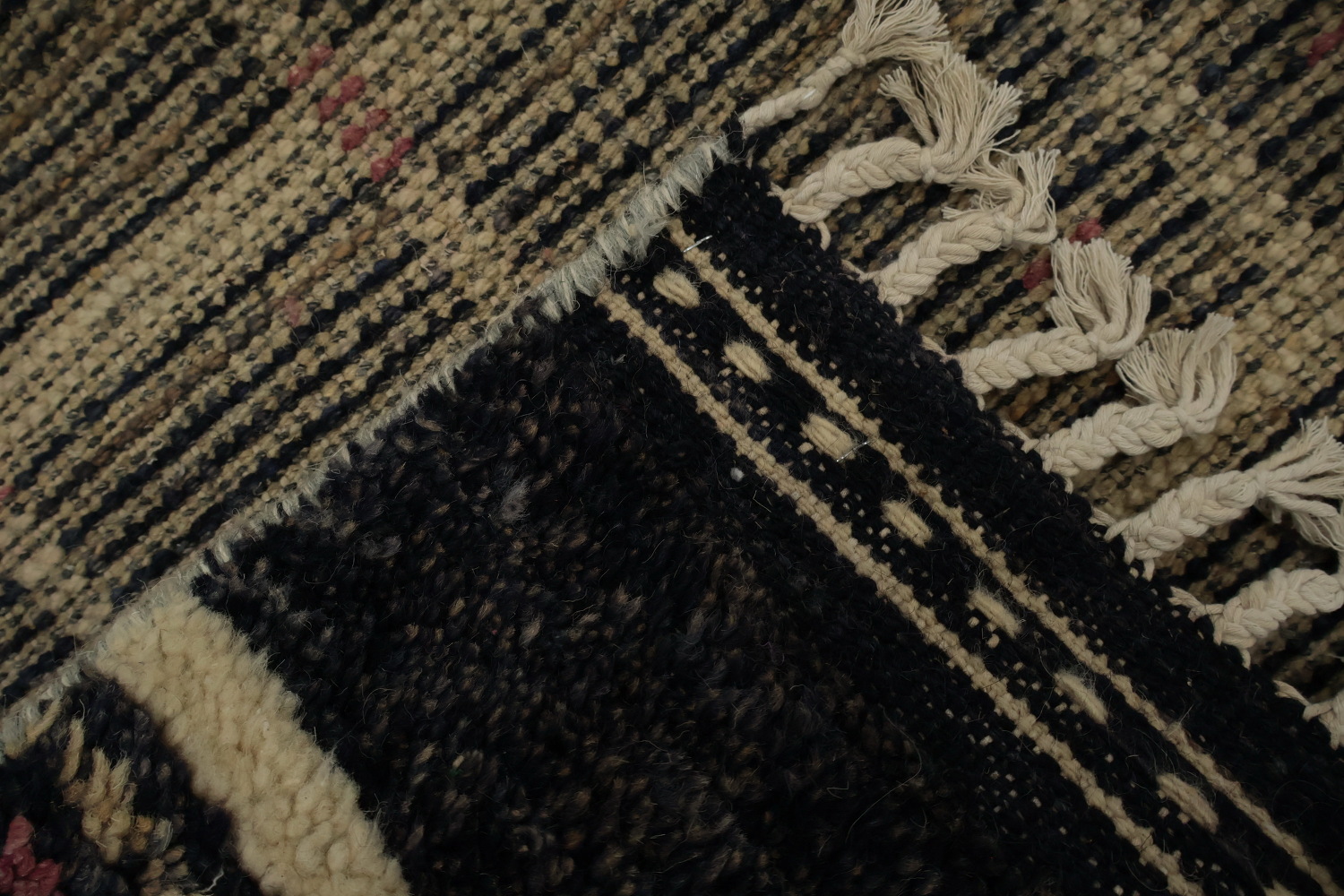 Chic Black and Navy Checkered Moroccan Area Rug for Living Room 10'x15'
