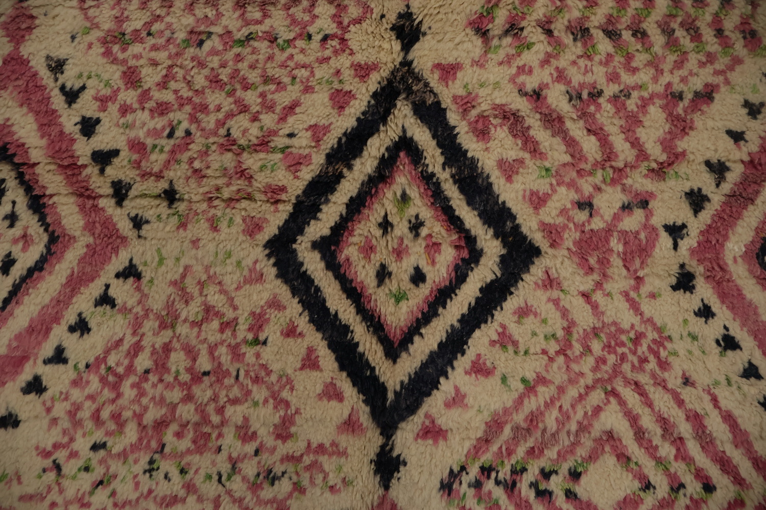 Beige & Pink Moroccan Oriental Area Rug 9x13