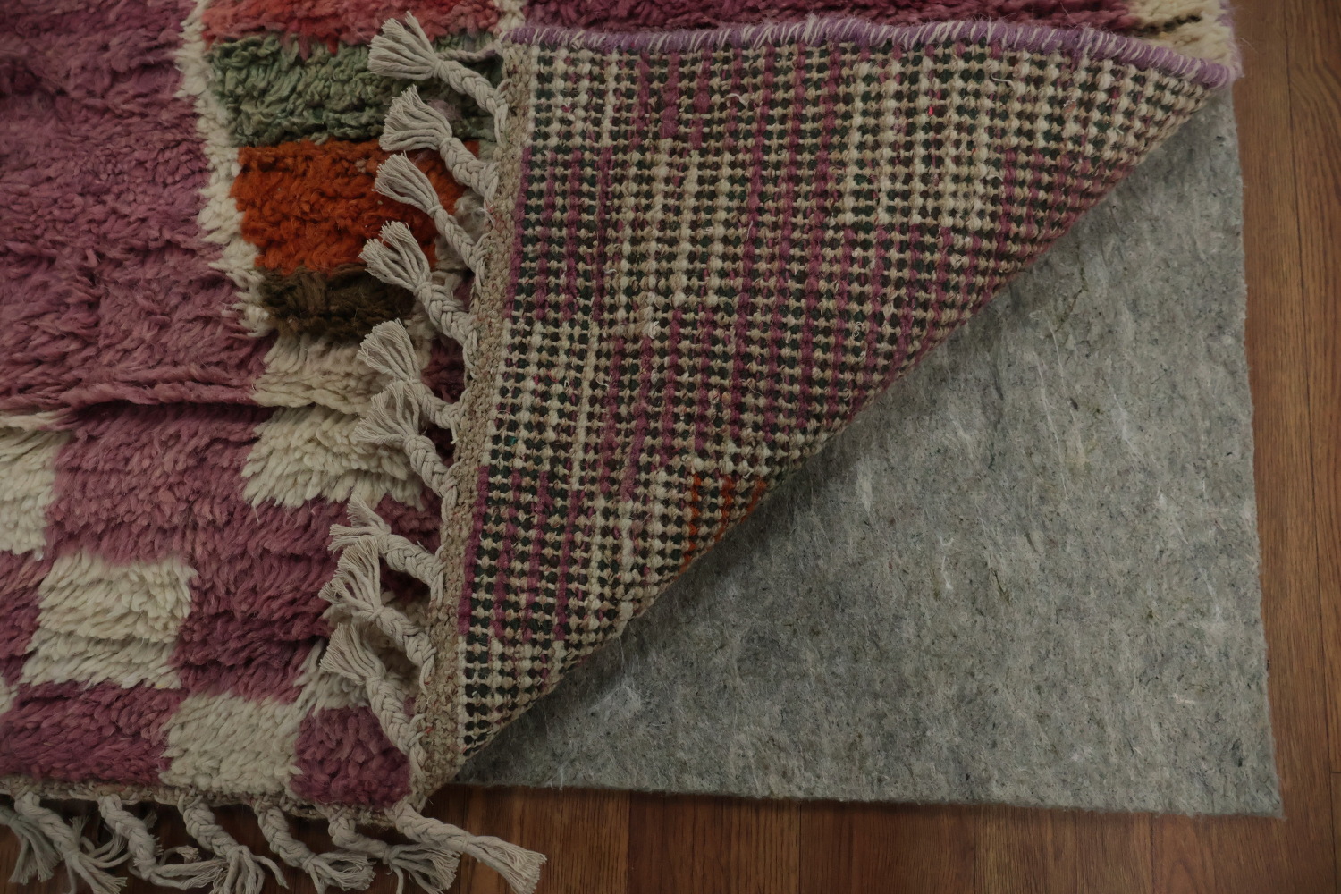 Vibrant Patterns in Artistic Plush Moroccan Area Rug 6x10