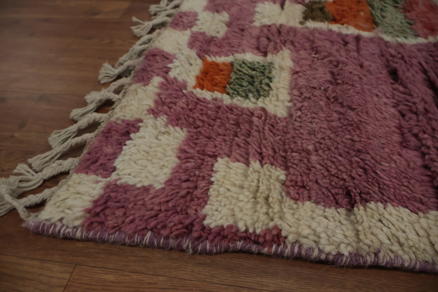 Vibrant Patterns in Artistic Plush Moroccan Area Rug 6x10